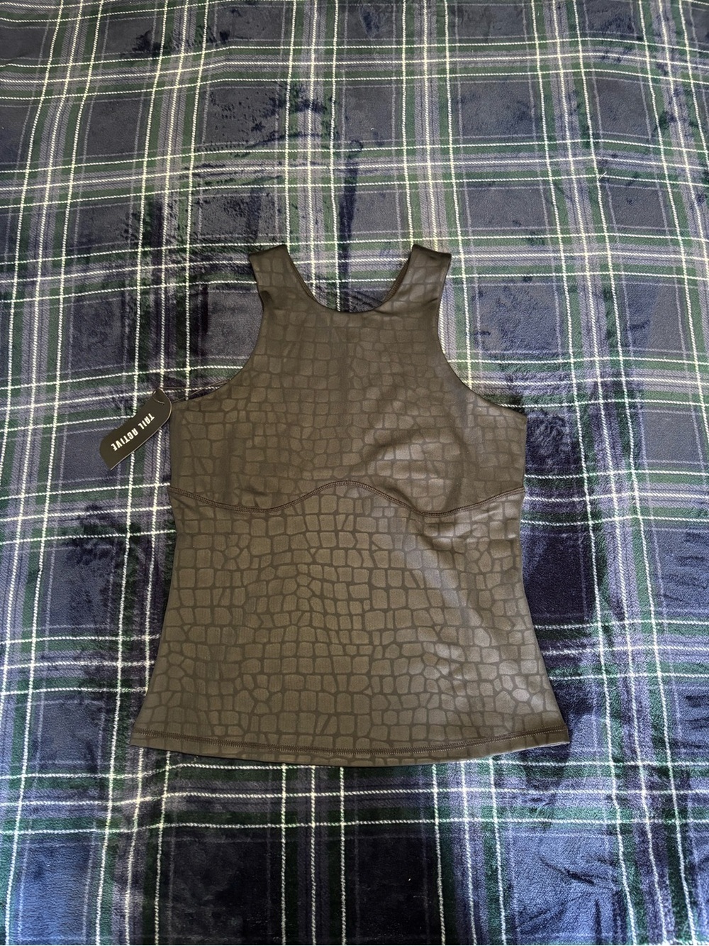 Tail Active Black tank top w/ crocodile skin pattern. Size M.